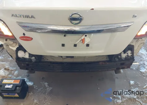 2015 Nissan Altima 2.5 S z USA, uszkodzony, nr VIN 1N4AL3AP7FC133361